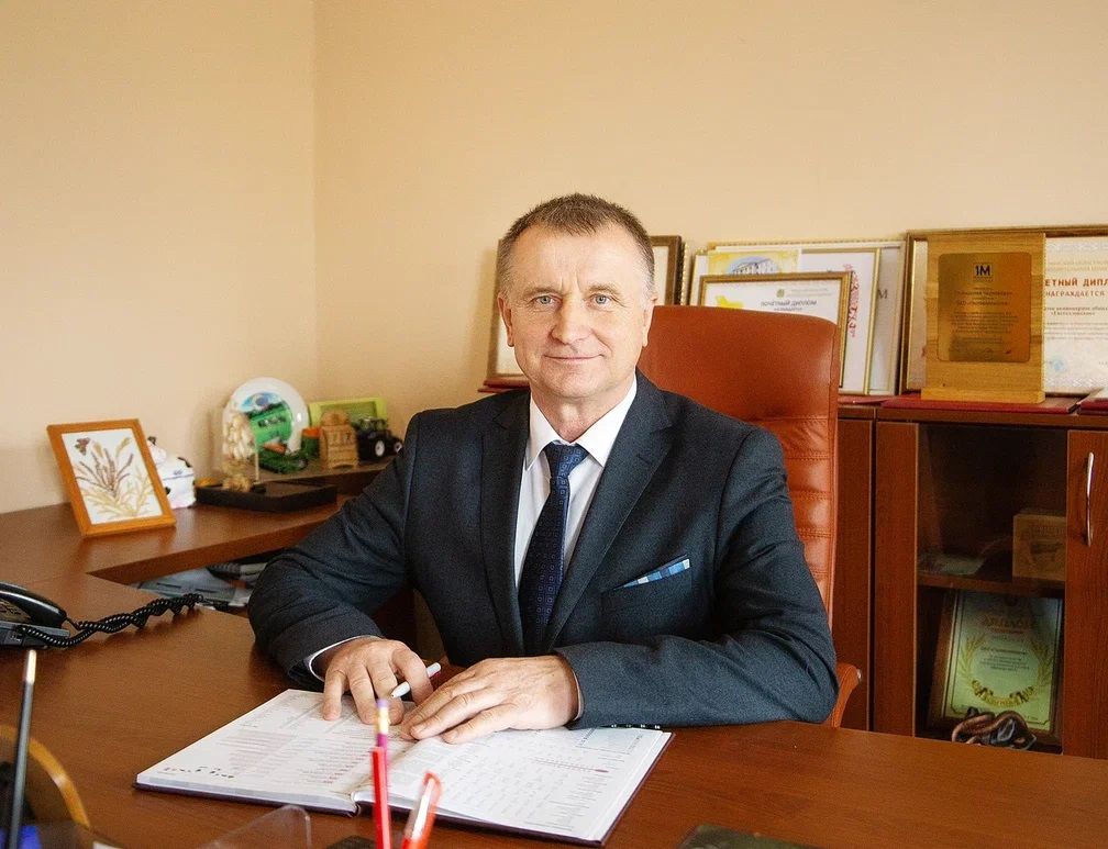 Директор ОАО «Гастелловское» поздравляет коллектив и партнёров с Новым годом