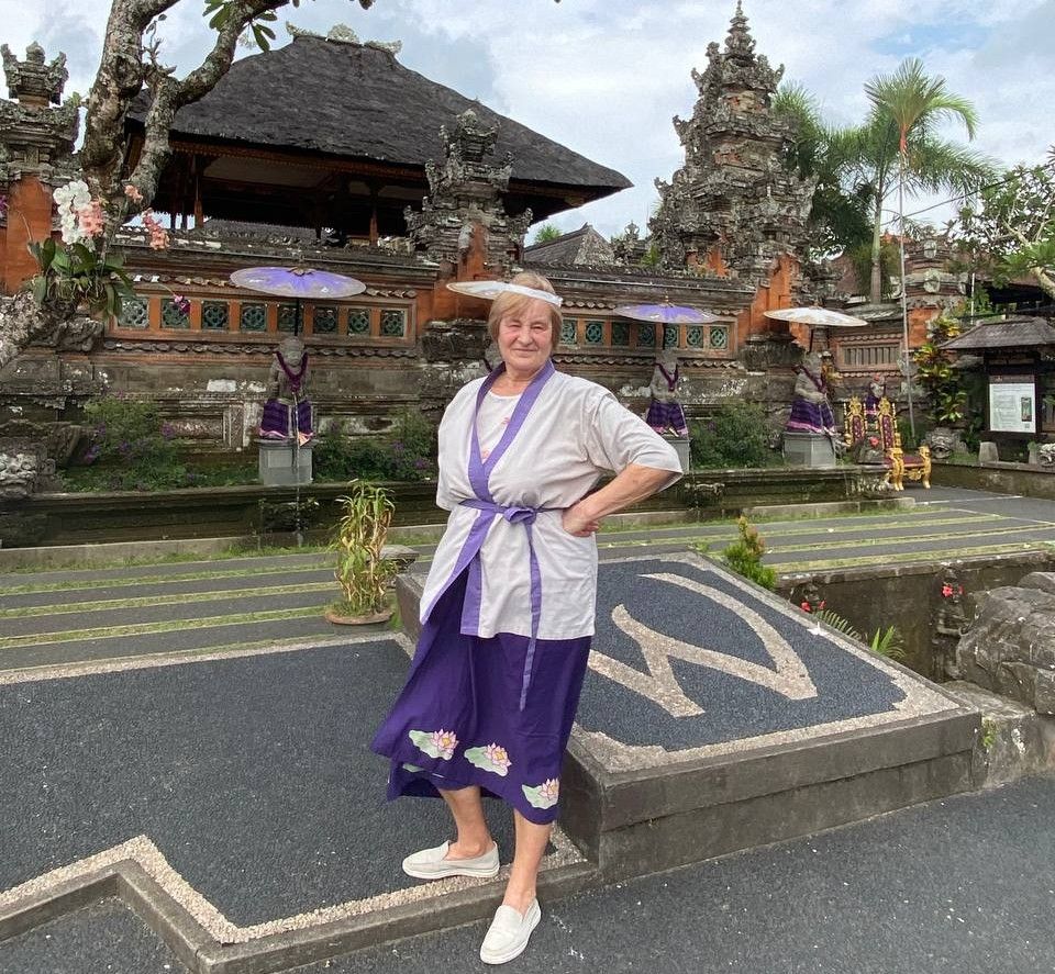 Учитель географии из Новоселок побывала в джунглях и у вулкана, чтобы делать уроки живыми