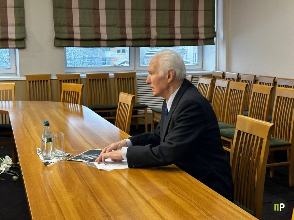 В Минском райисполкоме обсудили ремонт дороги и работу почты в Колодищах