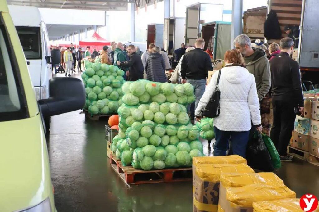 Одного из задержанных иностранцев на рынке в Таборах депортируют