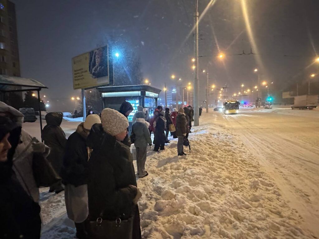 Могут ли наказать за опоздание на работу из-за снегопада — разъяснил адвокат