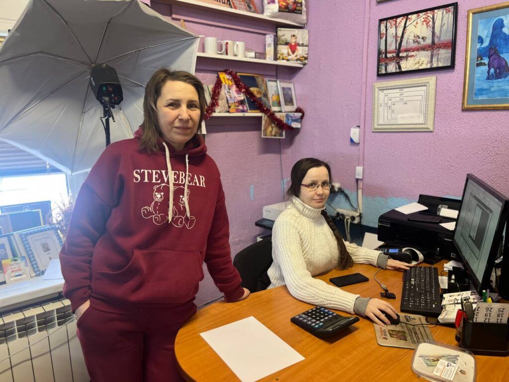 Что значит вести бизнес в небольшом населенном пункте? Ответ — в истории жительницы Михановичей