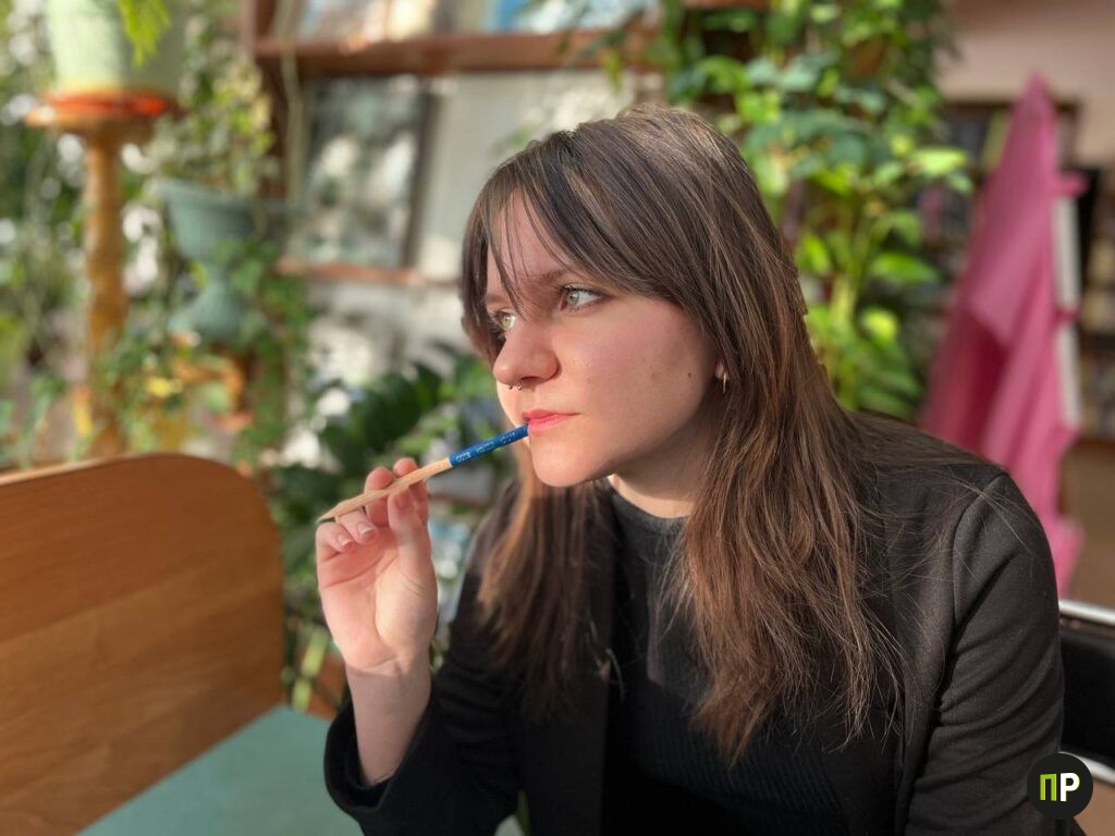 Как жительница Гатово превращает чужую боль в поэзию