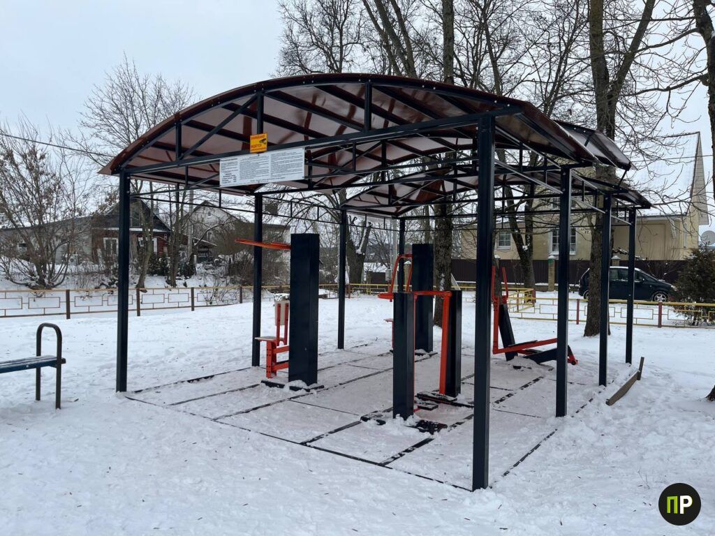 У детей в Самохваловичах появилась новая спортивная площадка