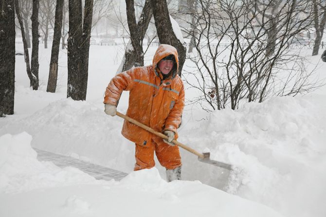 Как можно помочь коммунальщикам в очистке снега