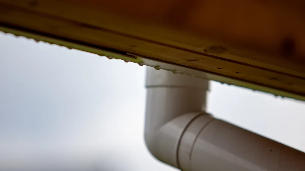 Видео о потопе в одном из домов в Прилуках скрыл реальную работу коммунальников