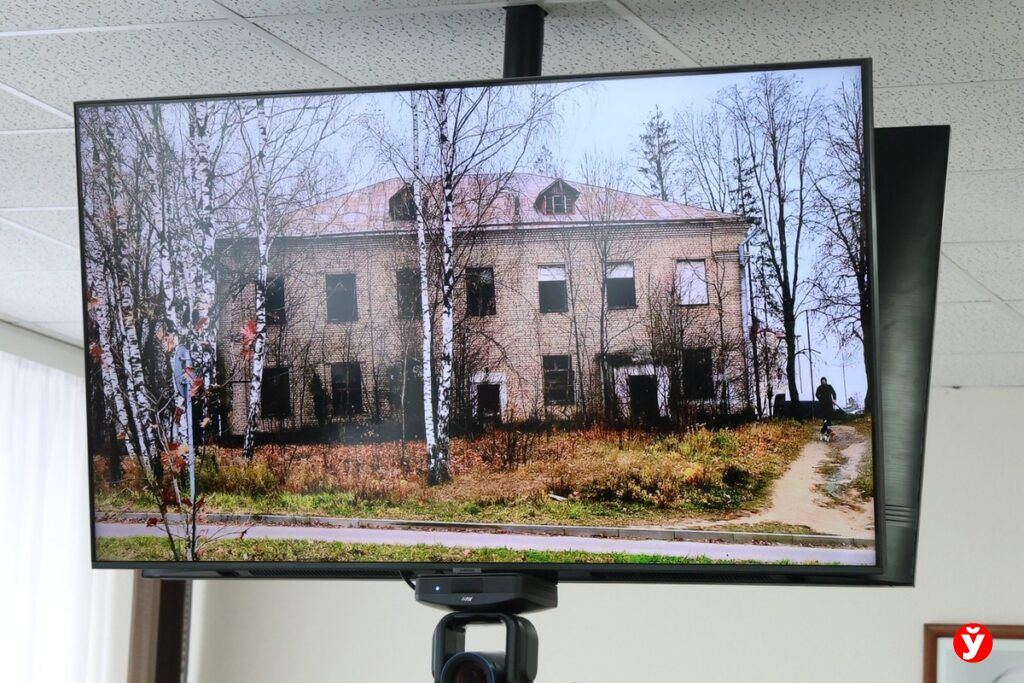 Что ждет разрушающееся здание возле новой школы в Прилуках