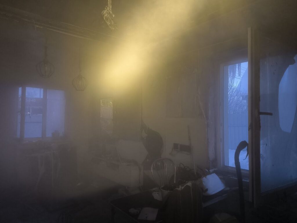 В деревне под Минском произошел пожар, поврежден жилой дом