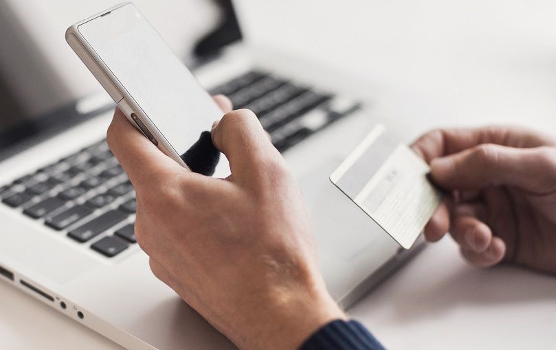 Лжепродавцы автомобилей обманули жителя Хатежино на 950 BYN