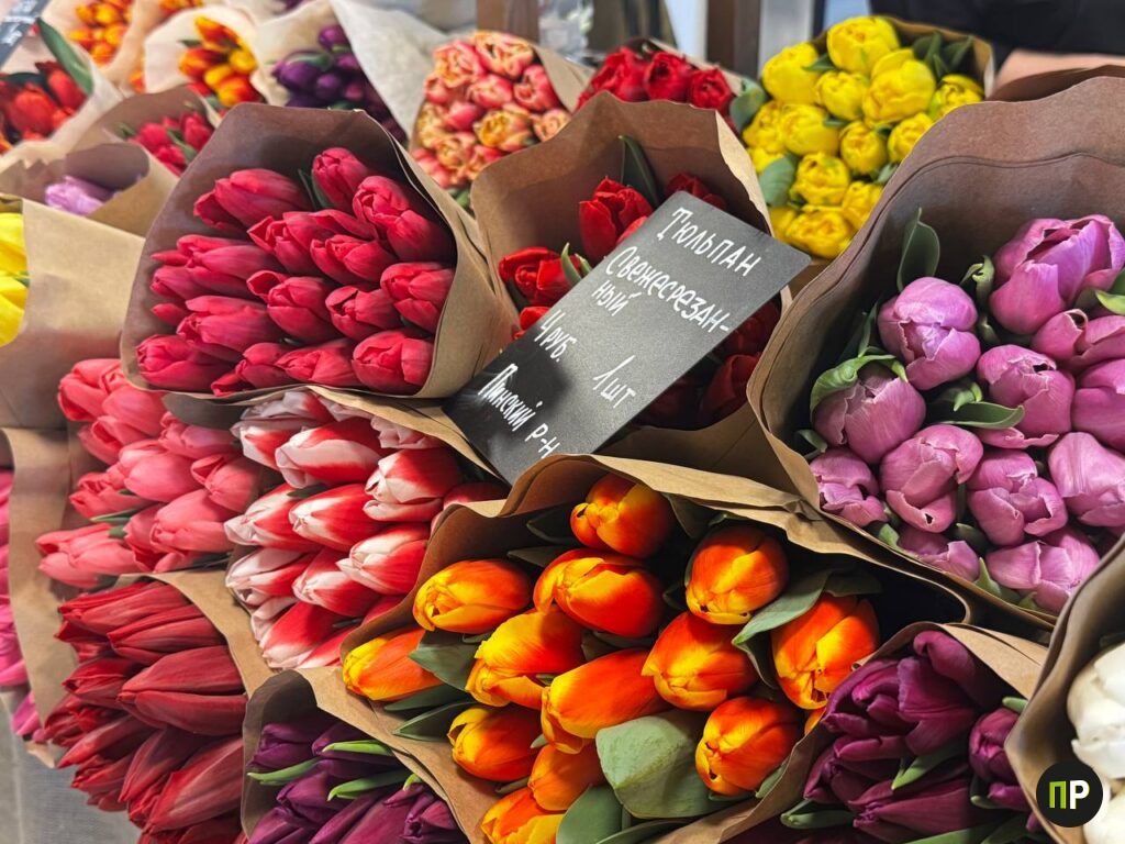 Узнали, сколько просят за первые тюльпаны на рынке «Валерьяново»