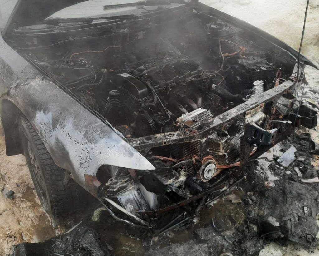 В Заславле горела машина. Узнали подробности