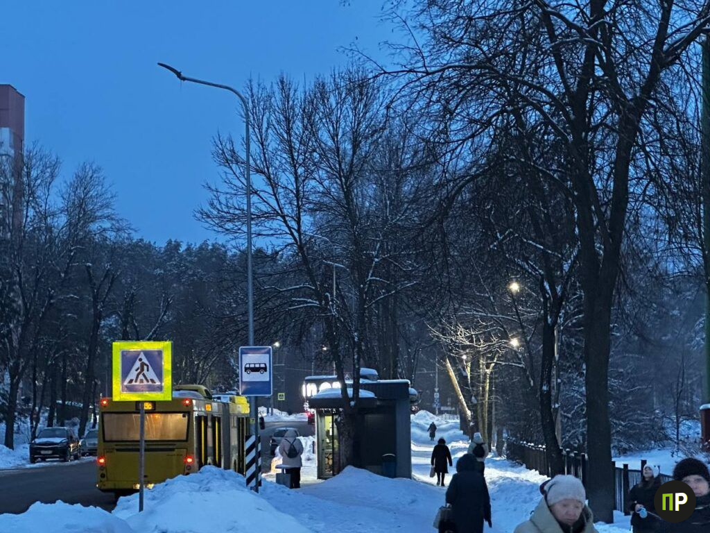 Как зажигают фонари в Минском районе: репортаж с улиц