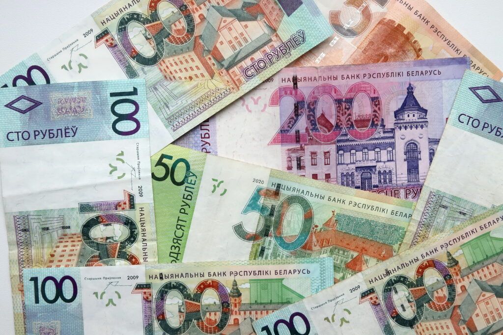 Директор частной фирмы скрыл от налоговой тысячи рублей выручки