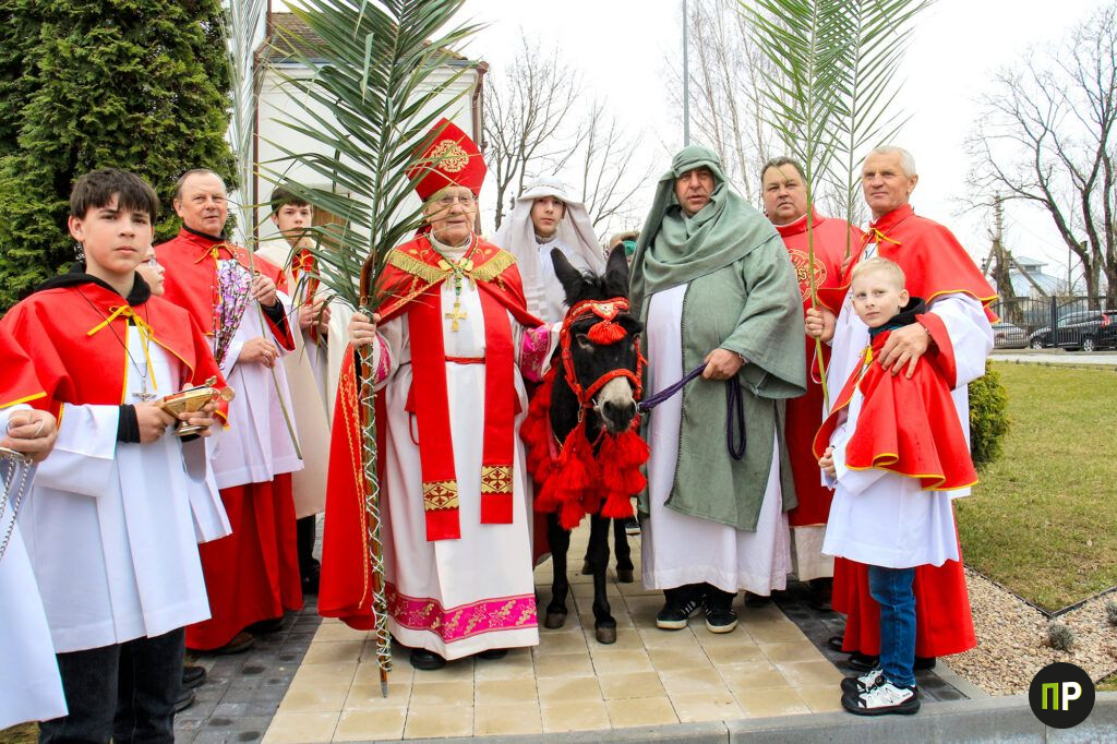 Католики Лесного и Заславля встретили Вход Господень в Иерусалим. Фоторепортаж