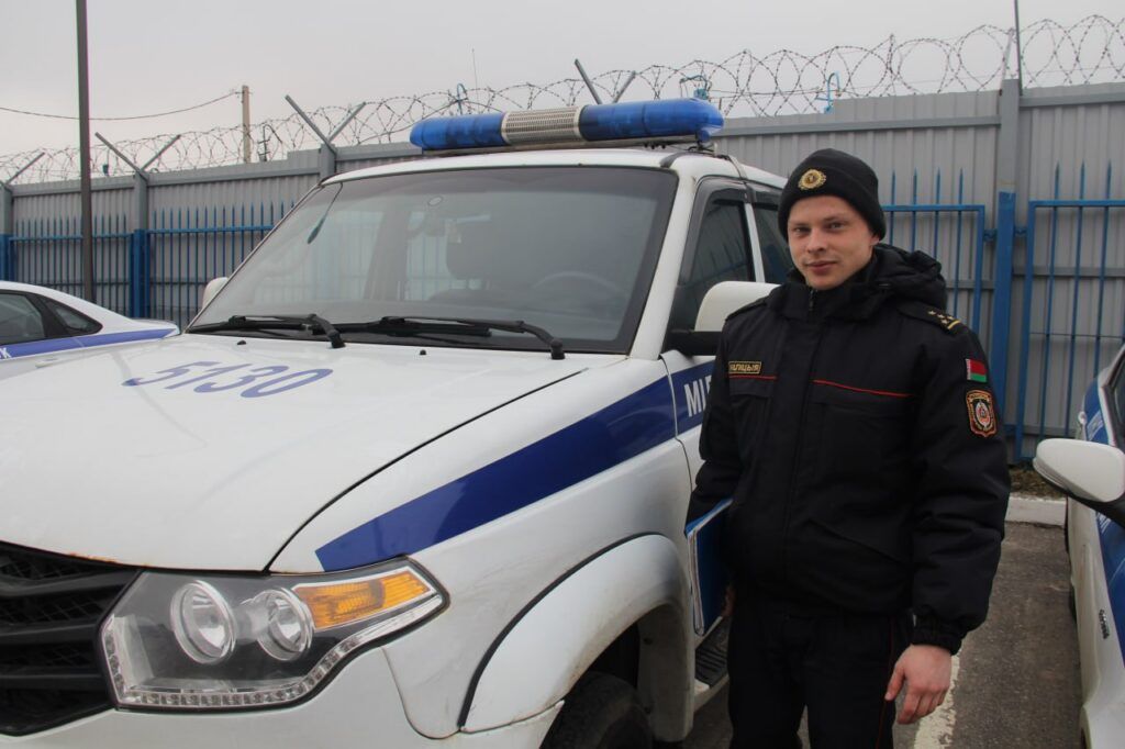 Денис Колесень и Наталья Жук поздравляют милиционеров с профессиональным праздником