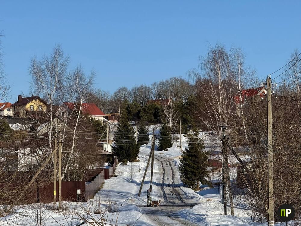 Нашли под Минском деревню с холмами и замком