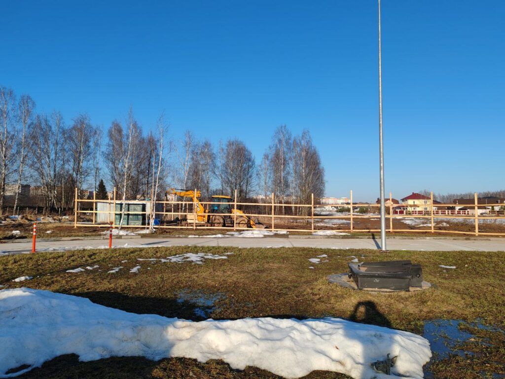 В Мачулищах готовят площадку для строительства школы. Фотофакт