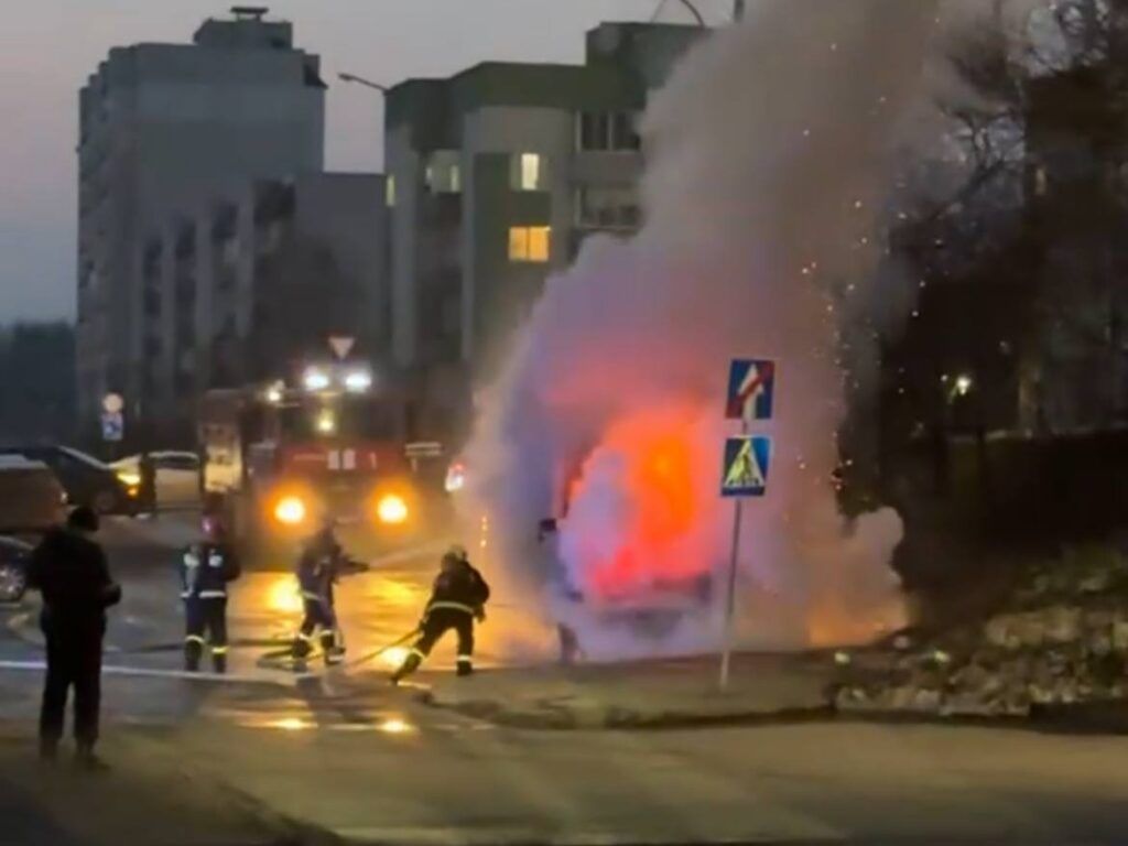 В Заславле горел грузовой автомобиль