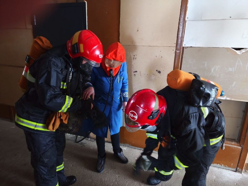 В Минском районе из общежитий эвакуировали людей при «пожаре»