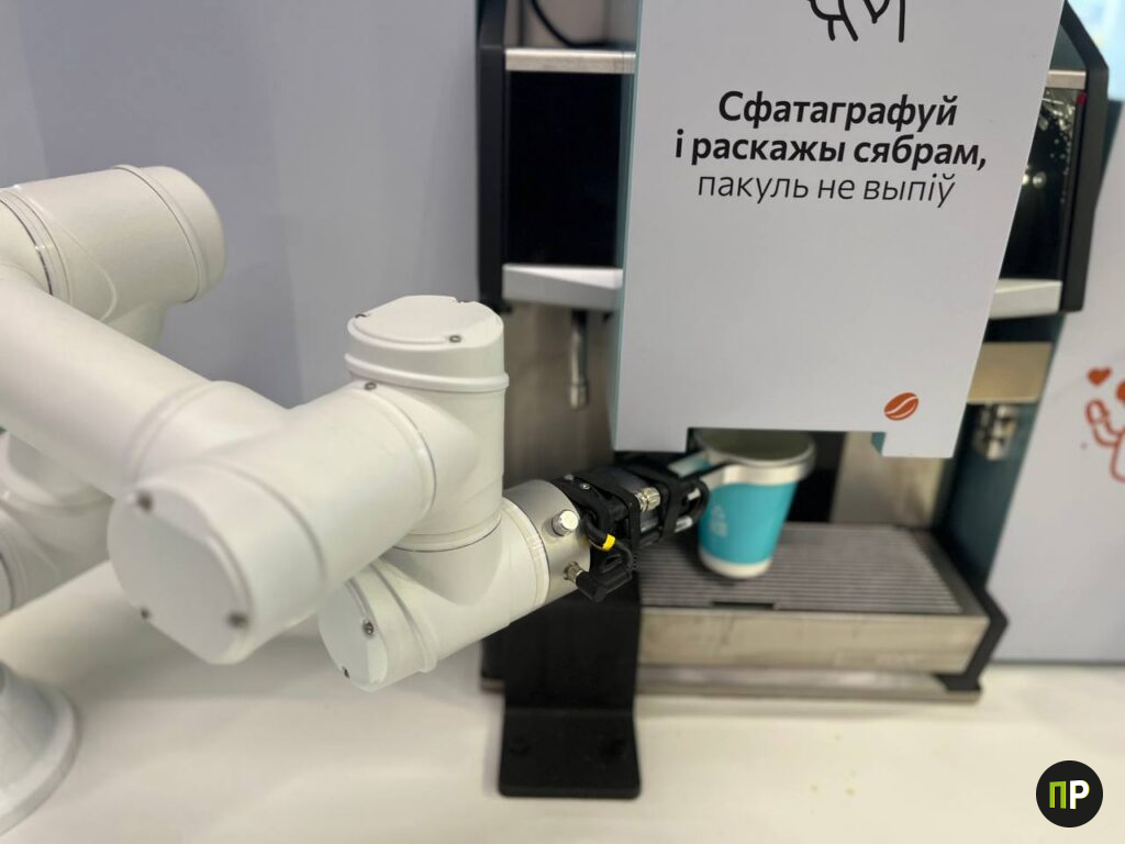 Попробовали латте от робота-бариста под Минском — тянет ли вкус на 6,50 рублей?   