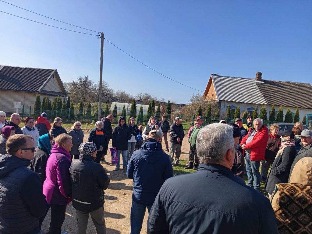 Дороги, газ и безопасность: что обсудили в Самуэлево, Каменной Горке и Дегтярёвке