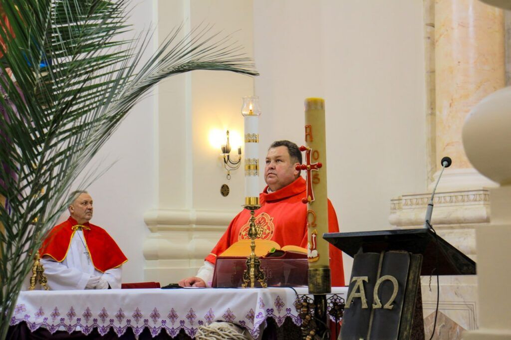 Настоятель костела из Заславля рассказал о смысле Страстной недели и Пасхи