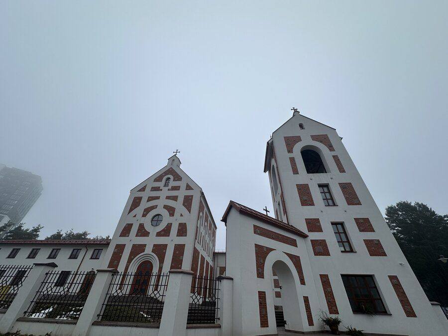 Расписание богослужений и освящения еды на Пасху в костелах Заславля и Копище