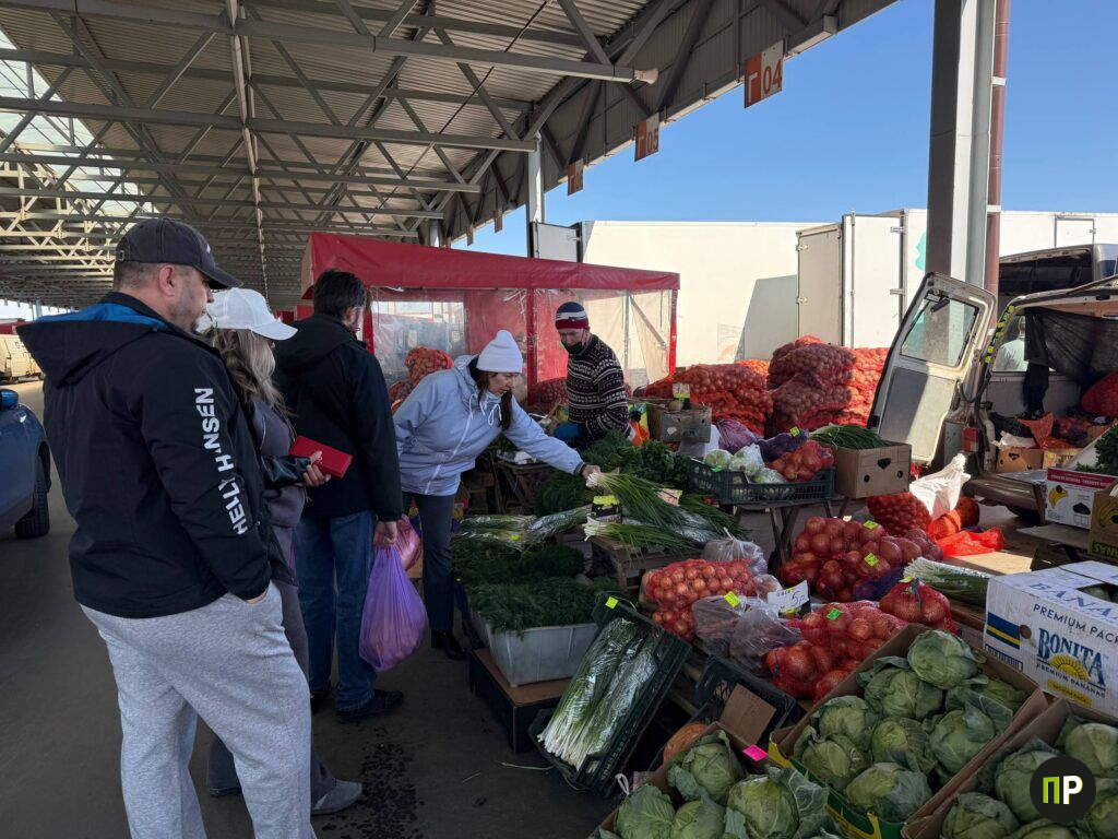 Посмотрели, что и за сколько можно купить в Таборах перед Пасхой