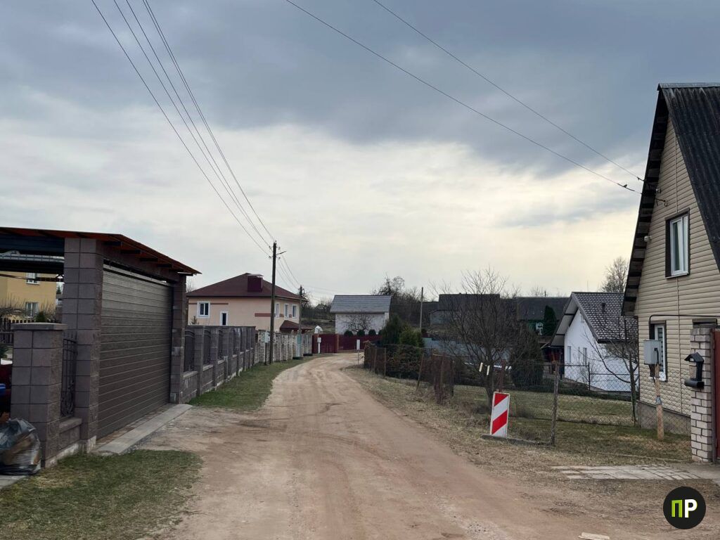 Нашли деревню под Минском, которую трасса М1 разрезала пополам почти 45 лет назад