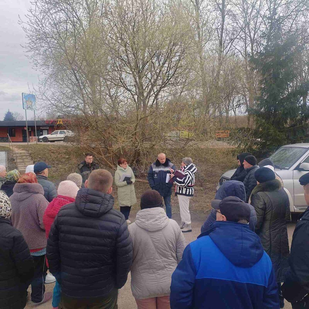 В Михановичах и Дворце прошли сходы граждан: газификация, дороги и безопасность