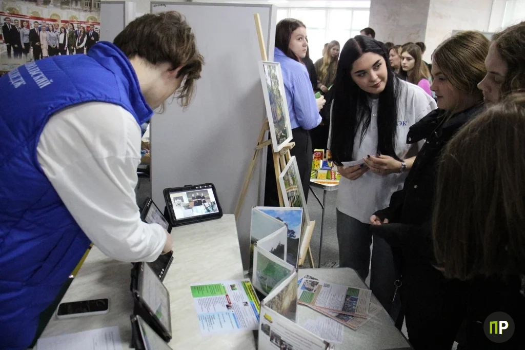 Какие вакансии на лето предлагают старшеклассникам Минского района