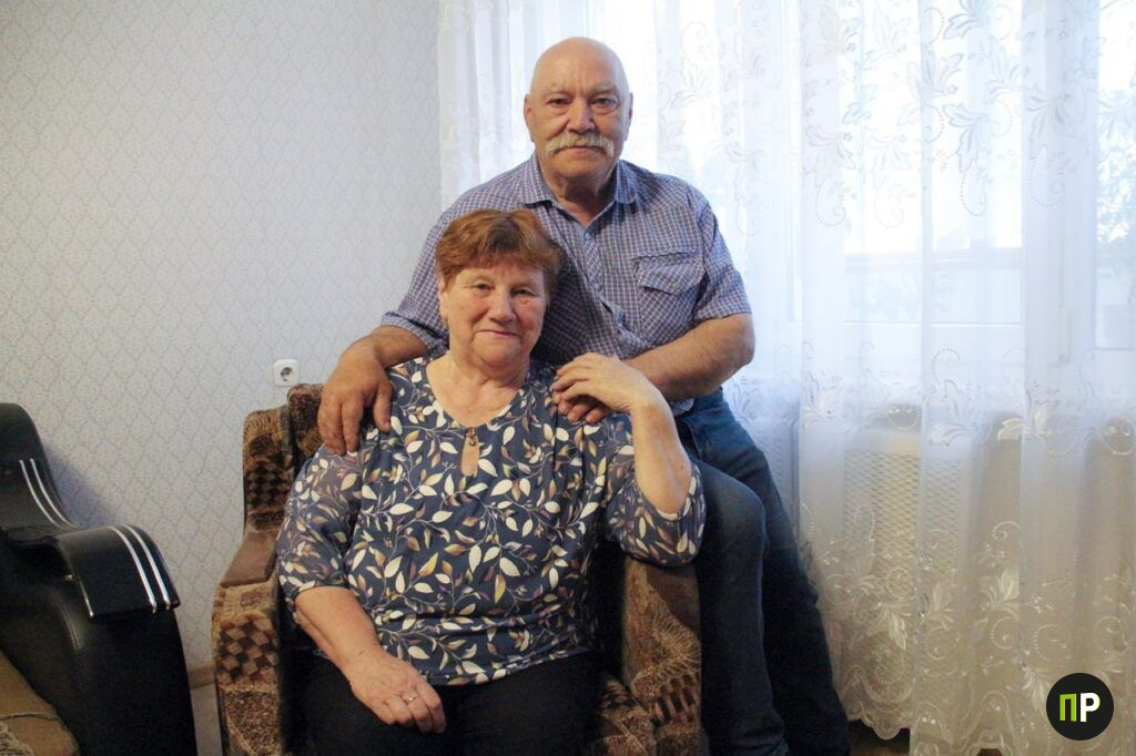 В Заславле бывшие газовик и бухгалтер сыграли свадьбу спустя 50 лет