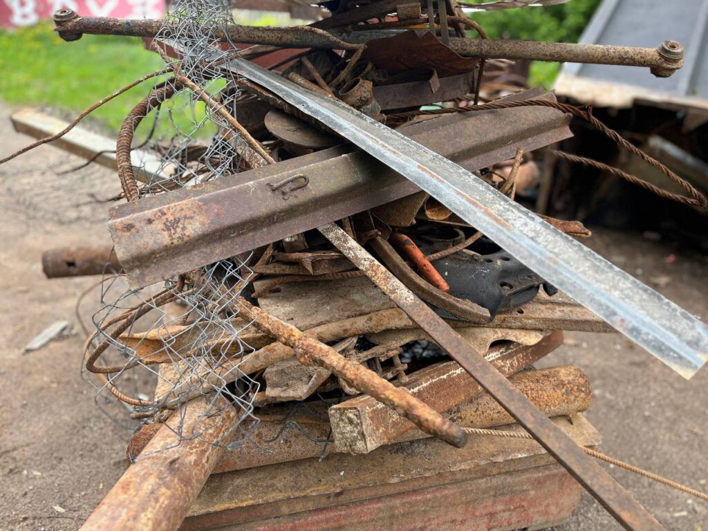 15 лет на приеме хлама: сколько платят за старую технику в Самохваловичах