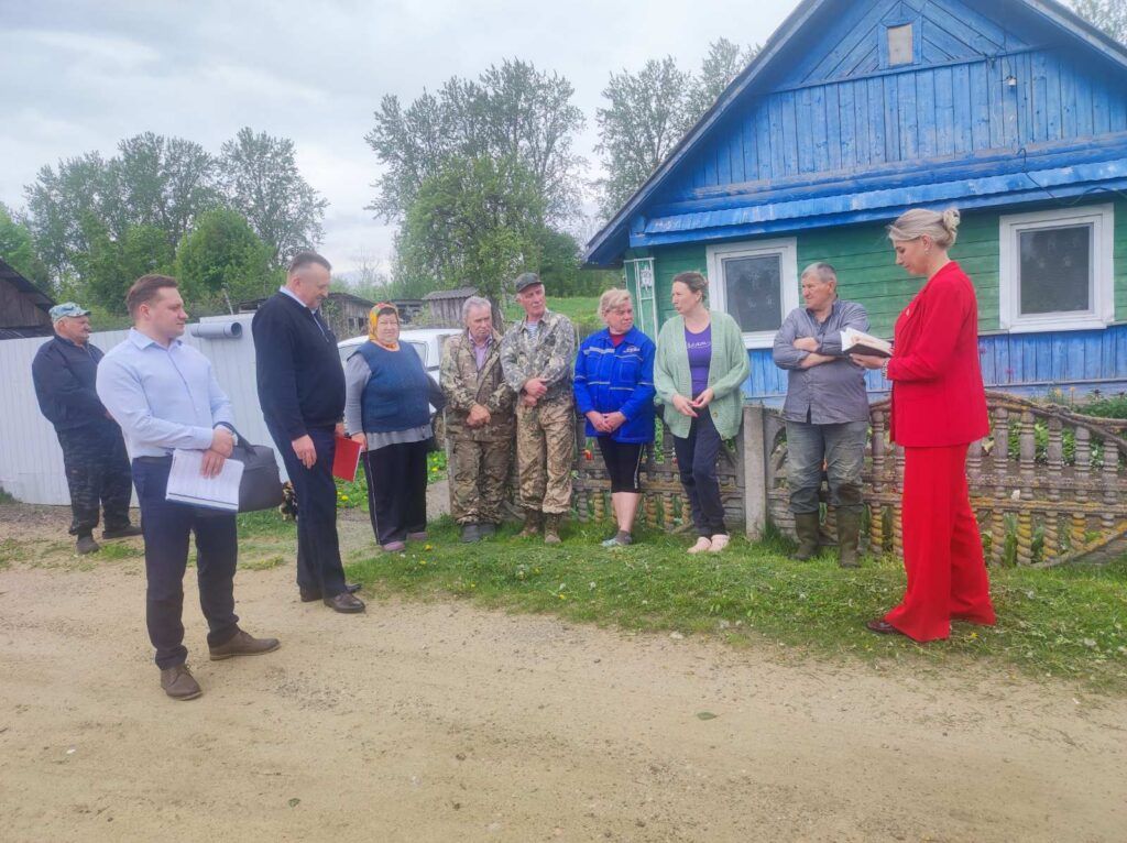 На что жители деревни Рудаки пожаловались депутату Булавко