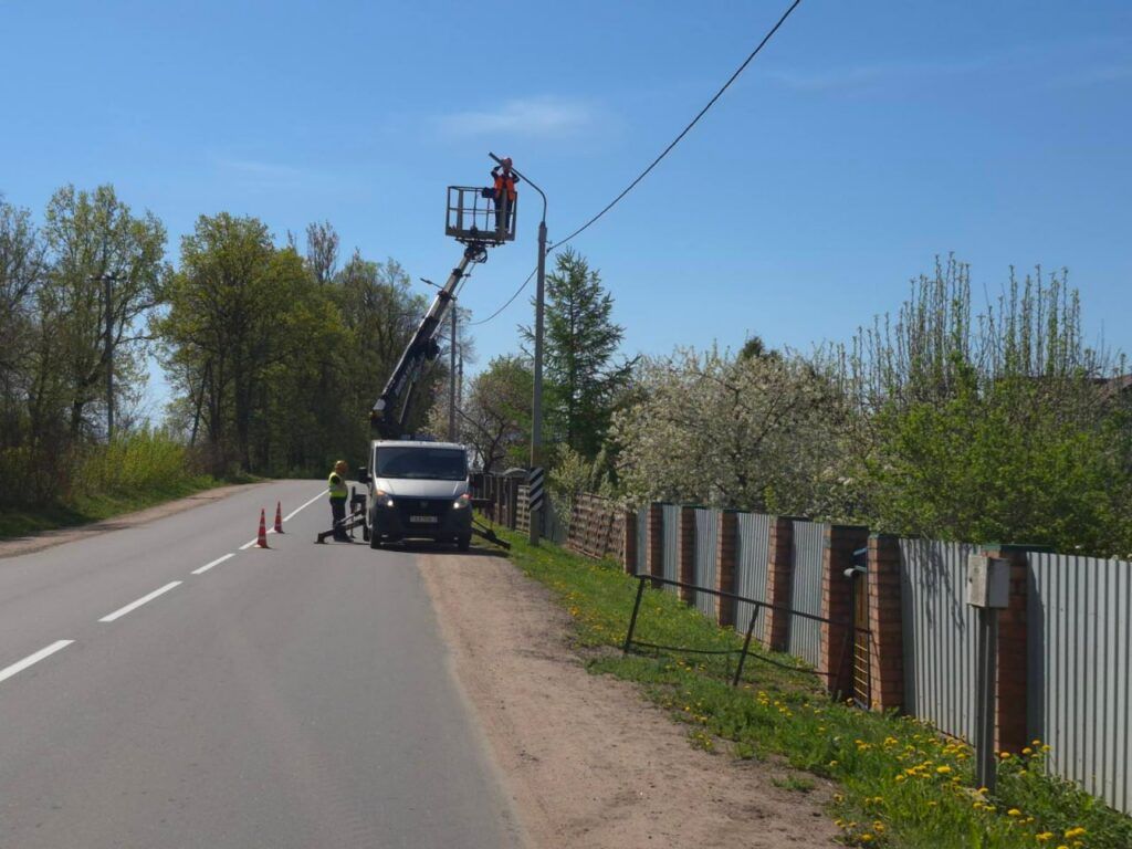 В Михановичах обновляют уличное освещение