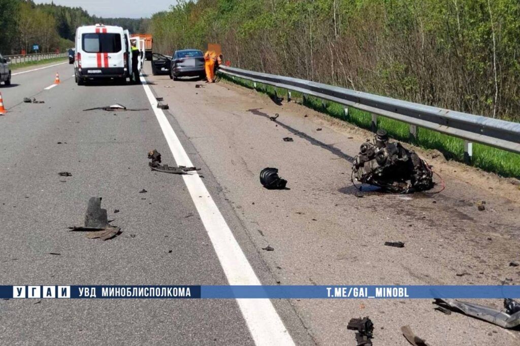 На трассе Минск—Гродно водитель Geely потерял сознание и протаранил самосвал