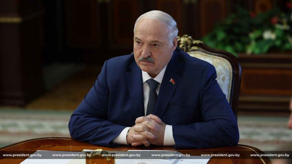 Президент Беларуси рассказал, как изменятся условия поездок за рубеж детских групп