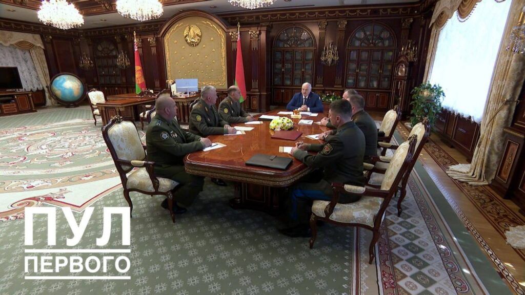 Лукашенко прокомментировал удар беспилотника по автобусу с белорусами