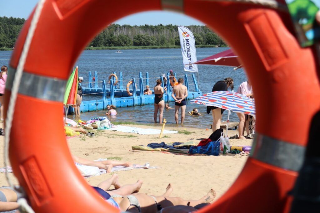 «Водный дозор» в Минском районе: спасатели проверяют пляжи 