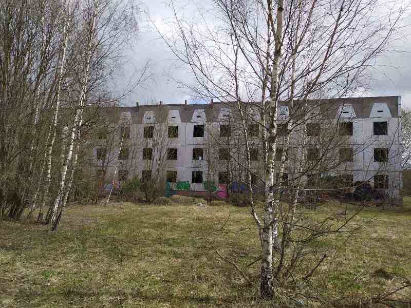Под Минском продают два недостроенных капитальных здания с землей в аренду 