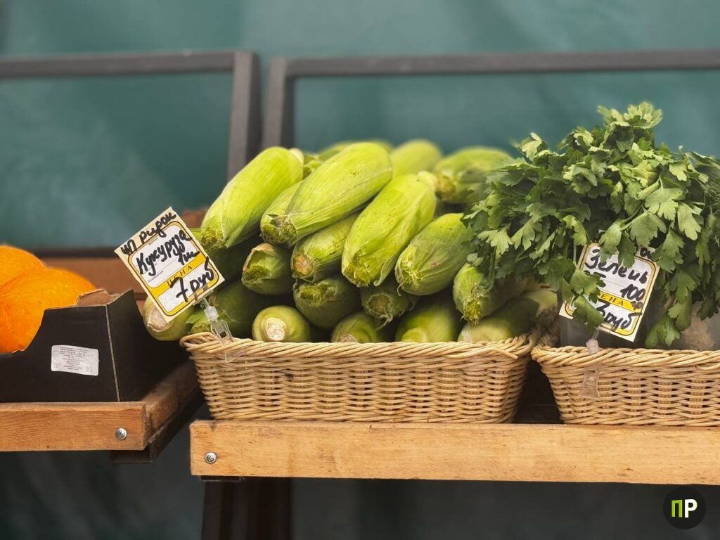 Фотофакт. В Лесном начали продавать молодую кукурузу