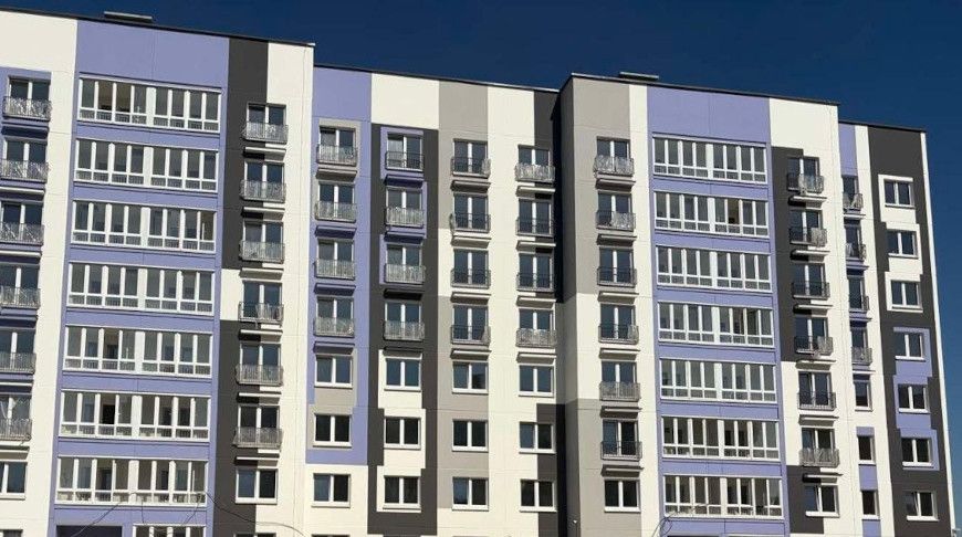 Новый дом для медиков в Боровлянах принял первых жильцов