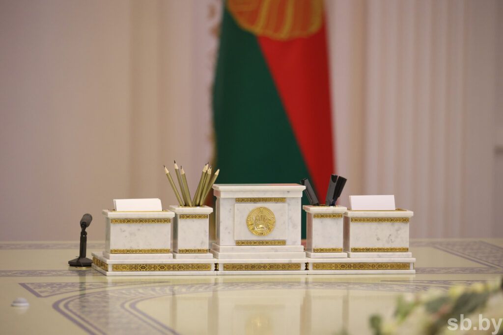 Президент Беларуси помиловал 32 человека