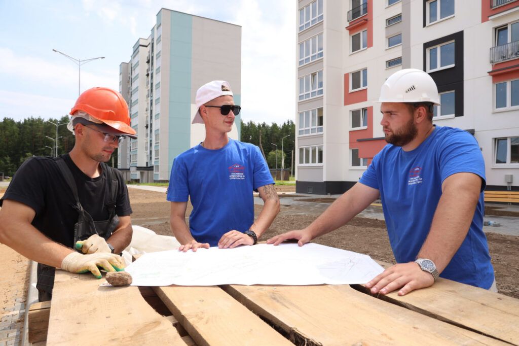 Cтроителей, архитекторов, проектировщиков поздравляет руководство Минского района