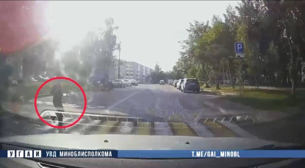 В Гатово легковушка сбила ребенка
